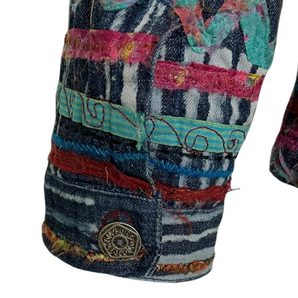 CHICO’S “SCRAP ART FABRIC” JEAN JACKET - Picture 7 of 9
